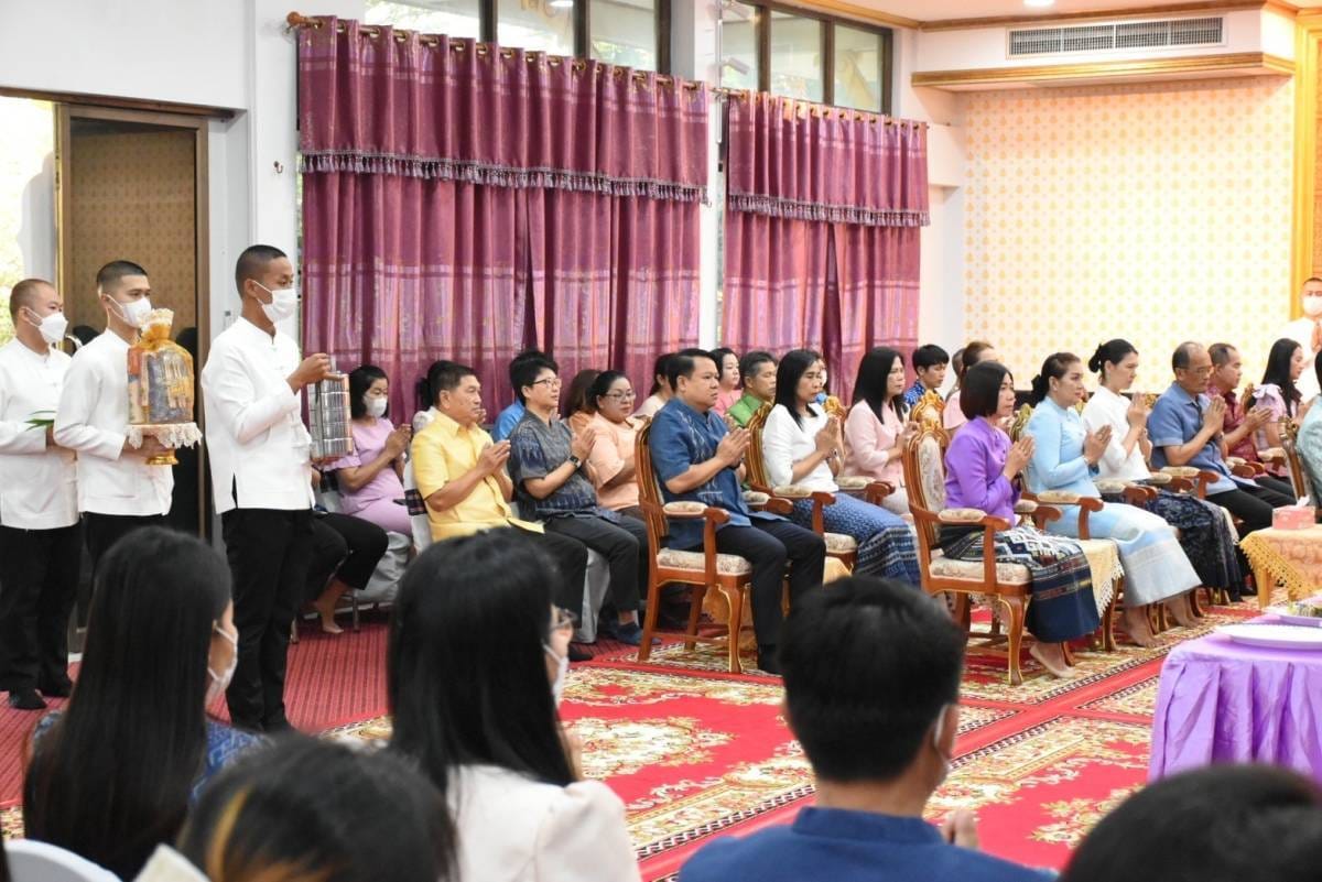 title - ร่วมกิจกรรม“ผู้ว่า พาแต่งไทย หิ้วปิ่นโตทำบุญ เกื้อกูลพระพุทธศาสนา รักษาสิ่งแวดล้อม” เนื่องในวันธรรมสวนะ(วันพระ)